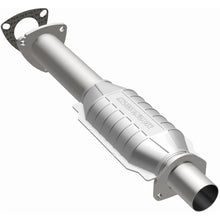 Load image into Gallery viewer, MagnaFlow Conv DF 95-98 GM S10 Pickup 4.3L
