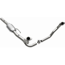 Load image into Gallery viewer, MagnaFlow Conv DF 00-03 Dakota 4.7L 2WD
