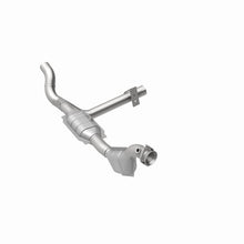 Load image into Gallery viewer, MagnaFlow Conv DF 01-04 Ford F-150 4.6L (49 State)

