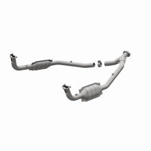 Load image into Gallery viewer, MagnaFlow Conv DF 97 Land Rover Defender 90 4.0L Y-Pipe Assy / 96-99 Discovery 4.0L Y-Pipe Assy
