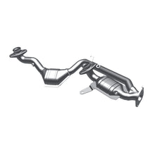 Load image into Gallery viewer, MagnaFlow Conv DF 95-97 Continental 4.6 front
