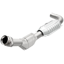 Load image into Gallery viewer, MagnaFlow Conv DF 99-00 Ford F-150 4.2L 2WD D/S
