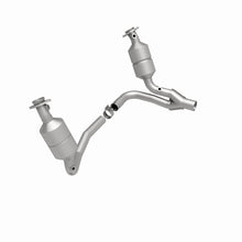 Load image into Gallery viewer, MagnaFlow Conv DF 04 Dodge Dakota 6 3.7L 4WD
