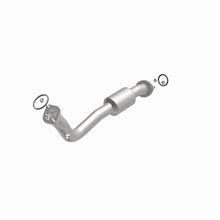 Load image into Gallery viewer, Magnaflow 13-15 Toyota RAV4 2.5L Direct Fit Converter
