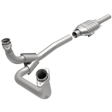 Load image into Gallery viewer, MagnaFlow Conv DF 88-95 Ford Trucks 5.8L V8
