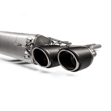 Load image into Gallery viewer, Akrapovic AKRS-AR/TI/7H Akrapovic 2018+ Alfa Romeo Giulia Quadrifoglio Slip-On Line (Titanium) w/Titanium/Carbon Fiber Tips
