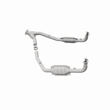 Load image into Gallery viewer, MagnaFlow Conv DF 97 Land Rover Defender 90 4.0L Y-Pipe Assy / 96-99 Discovery 4.0L Y-Pipe Assy
