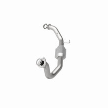 Load image into Gallery viewer, MagnaFlow Conv DF 98-02 Honda Passport 3.2L
