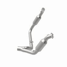 Load image into Gallery viewer, Magnaflow 2006 Dodge Ram 1500 5.7L Direct Fit Converter
