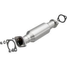 Load image into Gallery viewer, Magnaflow 07-09 Hyundai Santa Fe 3.3L Direct Fit Converter

