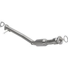 Load image into Gallery viewer, Magnaflow 07-09 Chevrolet Equinox 3.4L Direct Fit Converter
