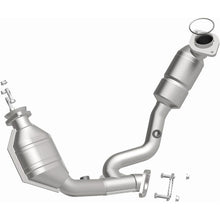 Load image into Gallery viewer, Magnaflow 04-07 Ford Taurus 3.0L Direct Fit Converter
