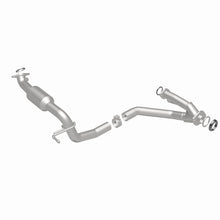 Load image into Gallery viewer, Magnaflow DF Converter 05-11 Toyota Tacoma 4.0L
