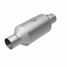 Load image into Gallery viewer, Magnaflow 2.25 w/dual O2 5in. Spun Universal Converter
