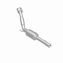Load image into Gallery viewer, MagnaFlow California Grade CARB Compliant Converter Direct Fit 05-09 Volkswagen Jetta L5 2.5L
