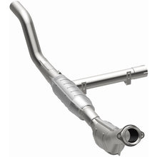Load image into Gallery viewer, MagnaFlow Conv DF 97-98 Ford F-150 Pickup 4.2L P/S 4WD
