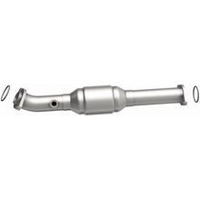 Load image into Gallery viewer, MagnaFlow Conv DF 05-09 Toyota Tacoma 4.0L P/S Rear

