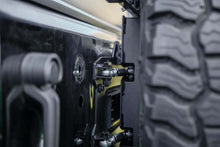Load image into Gallery viewer, DV8 07-18 Jeep Wrangler (JK) Tire Carrier for MTO Bumper
