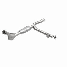 Load image into Gallery viewer, MagnaFlow Conv DF 99-00 F-150 4.2L V6 2WD P/
