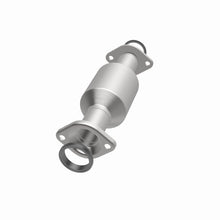 Load image into Gallery viewer, Magnaflow 11-15 Toyota Sienna 3.5L Direct Fit Converter
