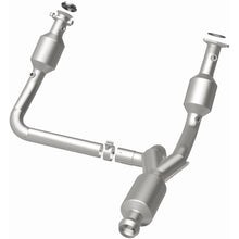 Load image into Gallery viewer, Magnaflow 14-15 Chevrolet Silverado 1500 5.3L Direct-Fit Catalytic Converter
