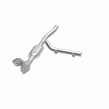 Load image into Gallery viewer, MagnaFlow Conv DF 97-98 Ford Expedition 4.6 | 93130
