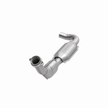 Load image into Gallery viewer, MagnaFlow Conv DF 97-98 Ford Exped 4.6L D/S
