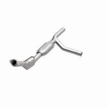 Load image into Gallery viewer, MagnaFlow Conv DF 97-99 E-150/250 4.6L P/S
