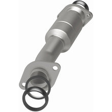 Load image into Gallery viewer, Magnaflow 12-15 Toyota Sienna 3.5L Direct Fit Converter
