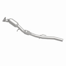 Load image into Gallery viewer, Magnaflow 11-17 Volkswagen Touareg 3.6L Direct Fit Converter
