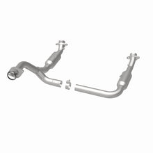 Load image into Gallery viewer, Magnaflow 2006 Ford Explorer 4.6L Direct Fit Converter
