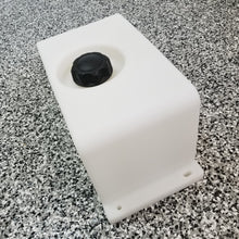 Load image into Gallery viewer, Burger Motorsports Universal Methanol Injection BMS 2 Gallon Universal Low Profile Water/Methanol Injection (WMI) Tank
