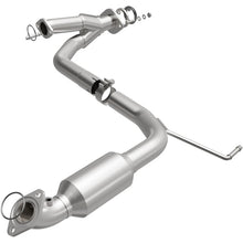 Load image into Gallery viewer, Magnaflow 05-15 Toyota Tacoma 4.0L Direct Fit Converter
