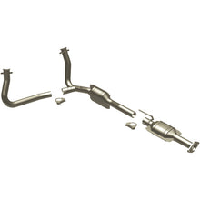 Load image into Gallery viewer, MagnaFlow Conv DF 96-97 Ford Aerostar 4.0L
