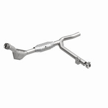 Load image into Gallery viewer, MagnaFlow Conv DF 99-00 F-150 4.2L V6 2WD P/
