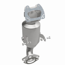 Load image into Gallery viewer, Magnaflow 14-16 Ram ProMaster 1500/2500/3500 V6 3.6L CARB Compliant DirectFit Catalytic Converter
