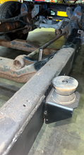 Load image into Gallery viewer, Rust Buster 2004-2012 Chevy Colorado &amp; GMC Canyon Center Cab Body Mount
