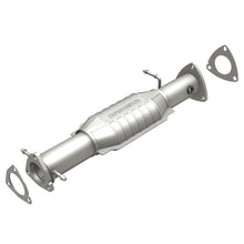 Load image into Gallery viewer, MagnaFlow Conv DF 96-97 GM S10 Pickup 4.3L
