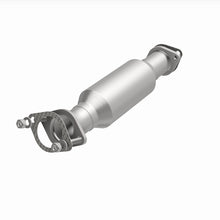 Load image into Gallery viewer, Magnaflow 07-09 Hyundai Santa Fe 3.3L Direct Fit Converter
