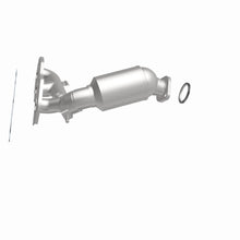 Load image into Gallery viewer, Magnaflow 2011 Toyota Sienna 3.5L Direct Fit Converter
