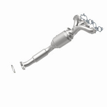 Load image into Gallery viewer, Magnaflow 09-10 Ford Focus 2.0L Direct Fit Converter
