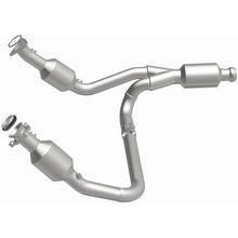 Load image into Gallery viewer, Magnaflow 14-15 Chevrolet Silverado 1500 5.3L Direct-Fit Catalytic Converter
