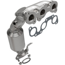 Load image into Gallery viewer, Magnaflow 04-06 Toyota Sienna 3.3L Direct Fit Converter
