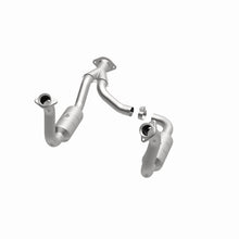 Load image into Gallery viewer, Magnaflow 08-10 Ford F-350 Super Duty 6.8L Direct Fit Converter
