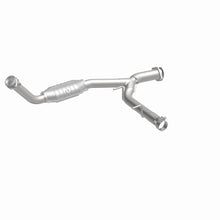 Load image into Gallery viewer, MagnaFlow Conv DF 03-05 Ford Expedition/05-06 Lincoln Navigator 5.4L P/S
