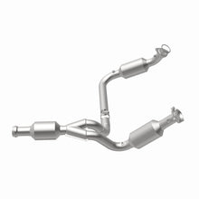 Load image into Gallery viewer, Magnaflow 09-13 Chevrolet Silverado 1500 5.3L Direct Fit Converter
