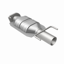Load image into Gallery viewer, MagnaFlow Conv DF 95-02 Continental 4.6L rear

