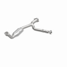 Load image into Gallery viewer, MagnaFlow Conv DF 03-05 Ford Expedition/05-06 Lincoln Navigator 5.4L P/S
