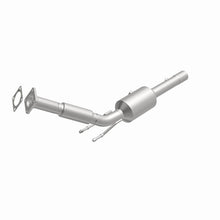 Load image into Gallery viewer, MagnaFlow California Grade CARB Compliant Converter Direct Fit 05-09 Volkswagen Jetta L5 2.5L
