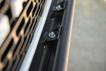 Load image into Gallery viewer, DV8 Offroad 21-24 Ford Bronco Capable Bull Bar
